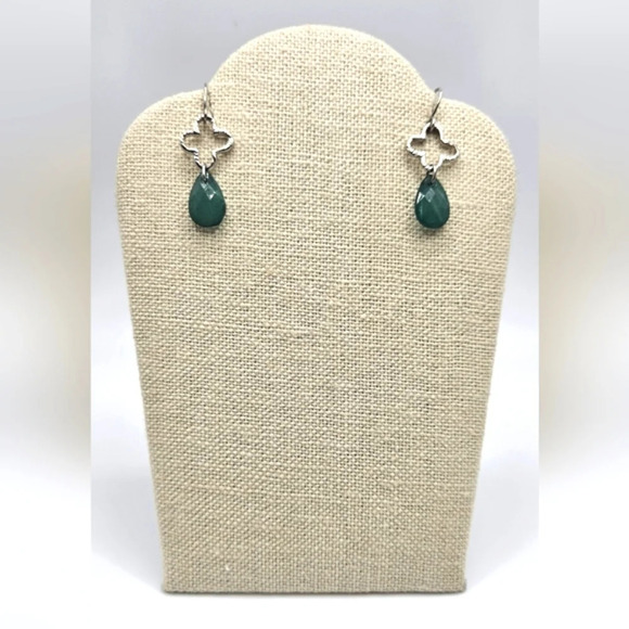 Green Silver Clover Dangle Teardrop Earrings - Picture 1 of 6